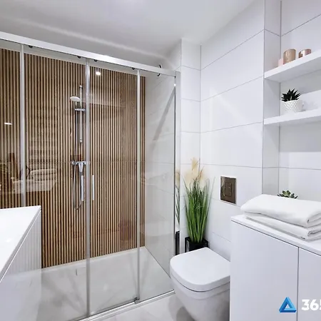 365pam - Westin House - Parking, Basen, Jacuzzi, Sauna, Silownia, Plac Zabaw W Cenie Kolobrzeg
