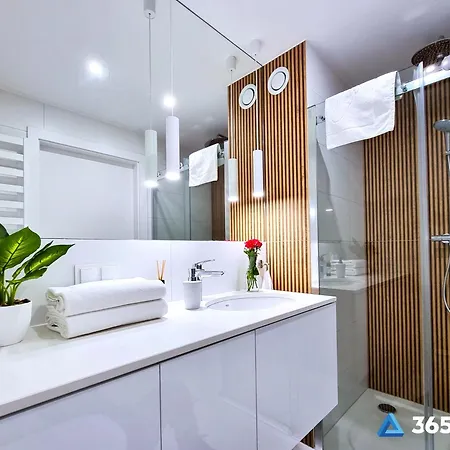 Apartment 365pam - Westin House - Parking, Basen, Jacuzzi, Sauna, Silownia, Plac Zabaw W Cenie Kolobrzeg